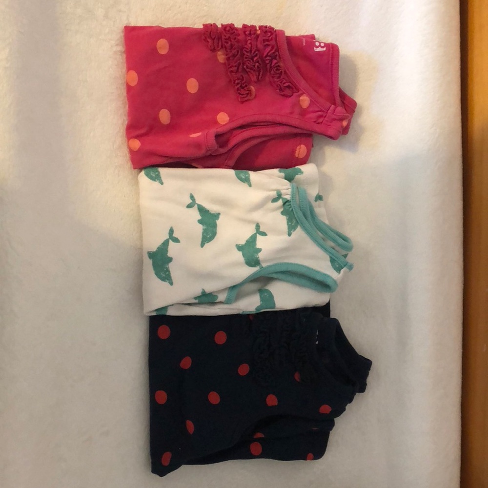 ❄️Bundle of Girls 2T tank tops